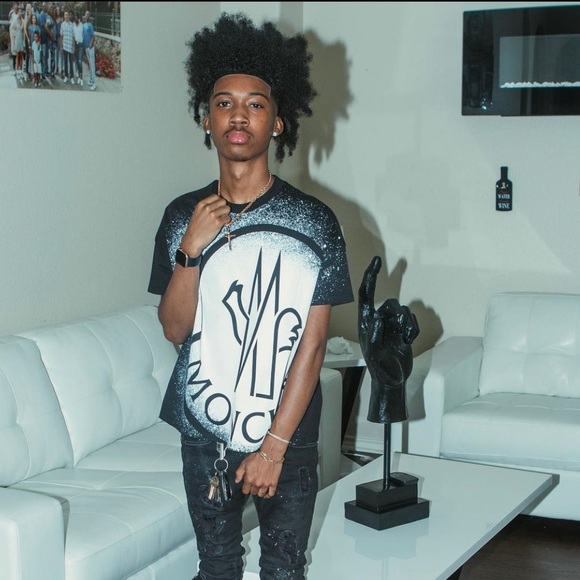 Meet your Posher, James - Picture 1 of 1